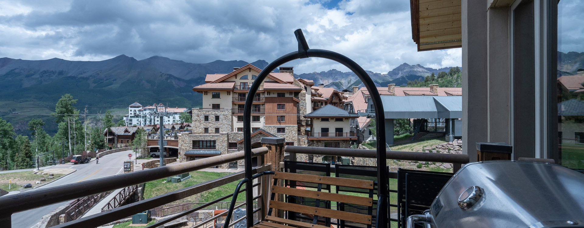 2.1_Sunshine_Outlook_Mountain_Village_Balcony