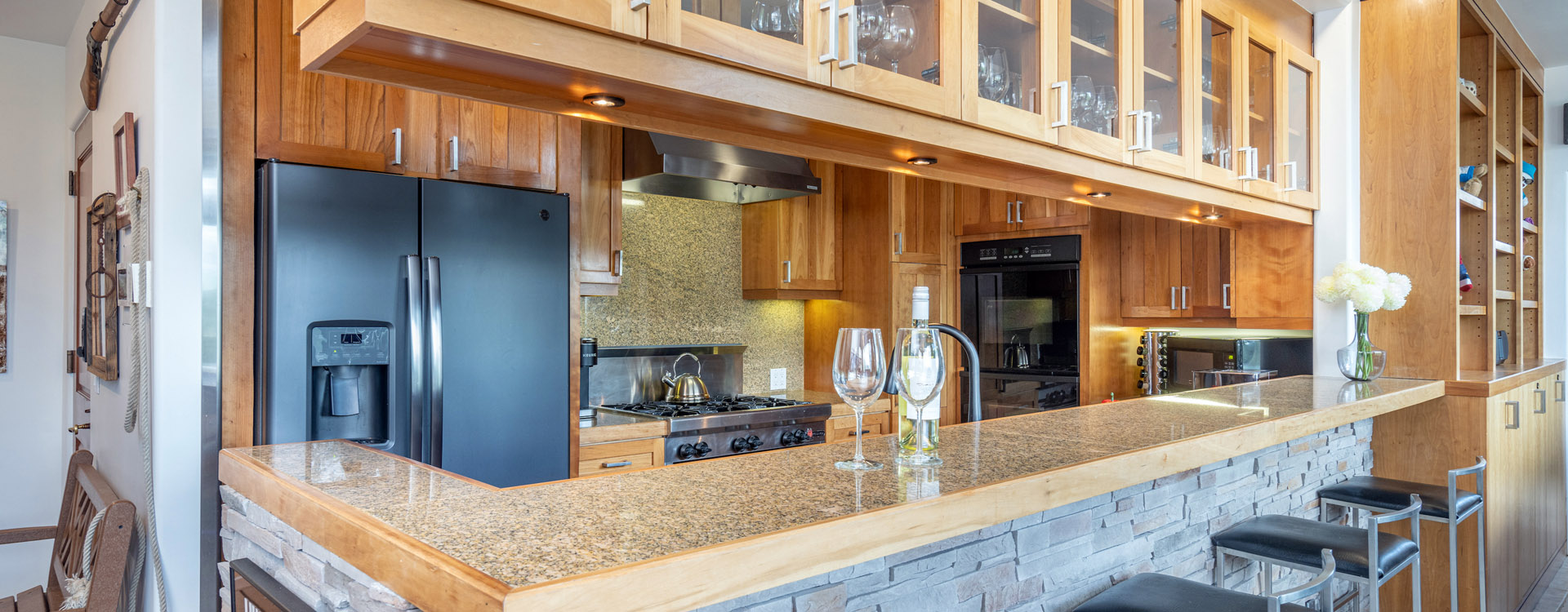2.2_Sunshine_Outlook_Mountain_Village_Kitchen2