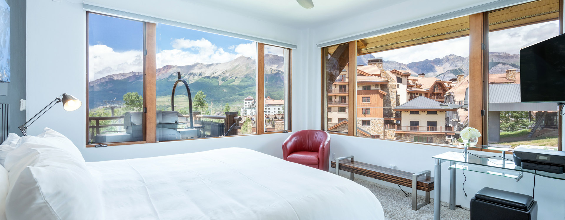 5.0_Sunshine_Outlook_Mountain_Village_Bedroom1