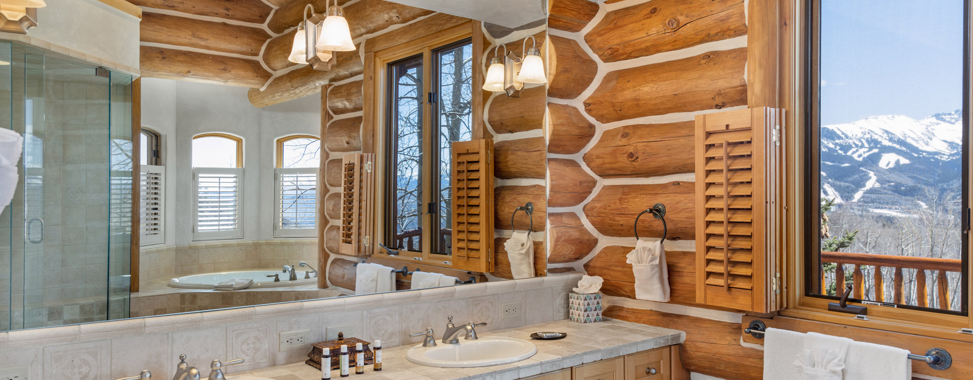 5.1-Campbell-Peak-Retreat-Remote-Telluride-Primary-Suite-Bath-1