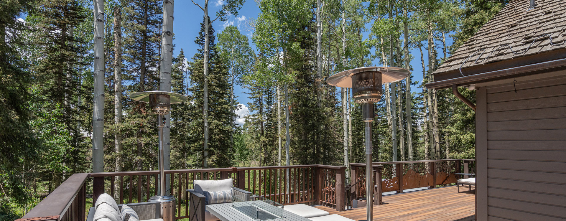 5.2_Aspen_Grove_Villa_Mountain_Village_Living_Room_Deck4