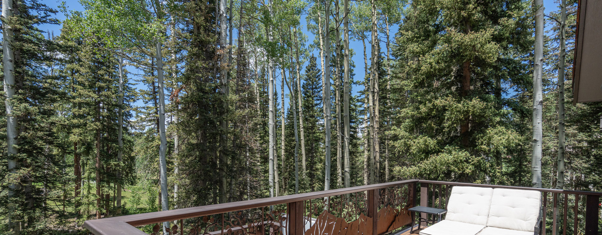 5.3_Aspen_Grove_Villa_Mountain_Village_Living_Room_Deck1