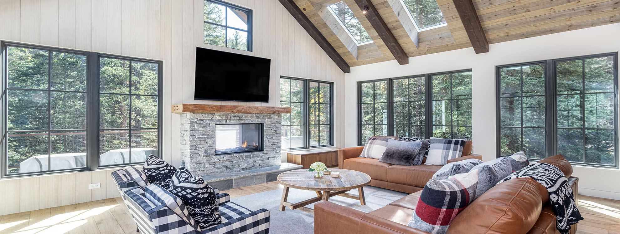 2.0-mountain-modern-rustic-mountain-village-living-room1