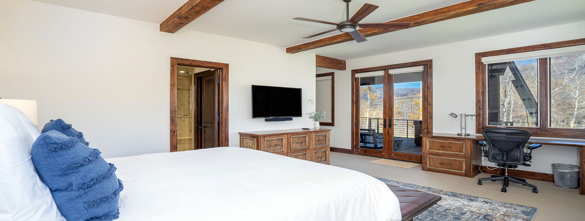7.1-a-beary-goodlife-mountain-village-guest-suite1-2