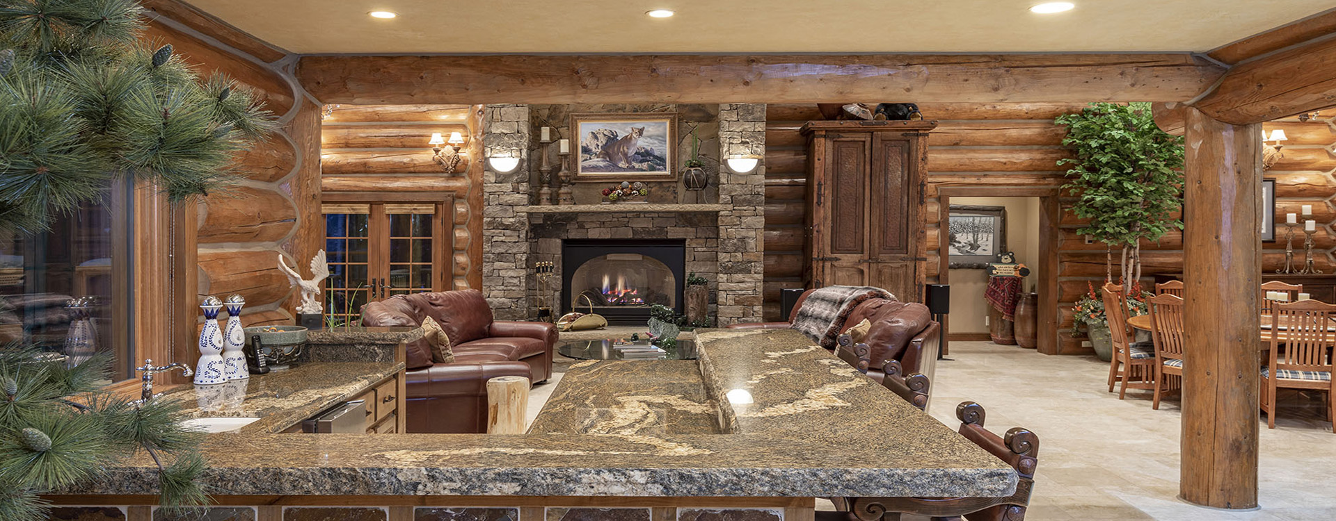 2.07-bearpaw-manor-telluride-wet-bar-great-room