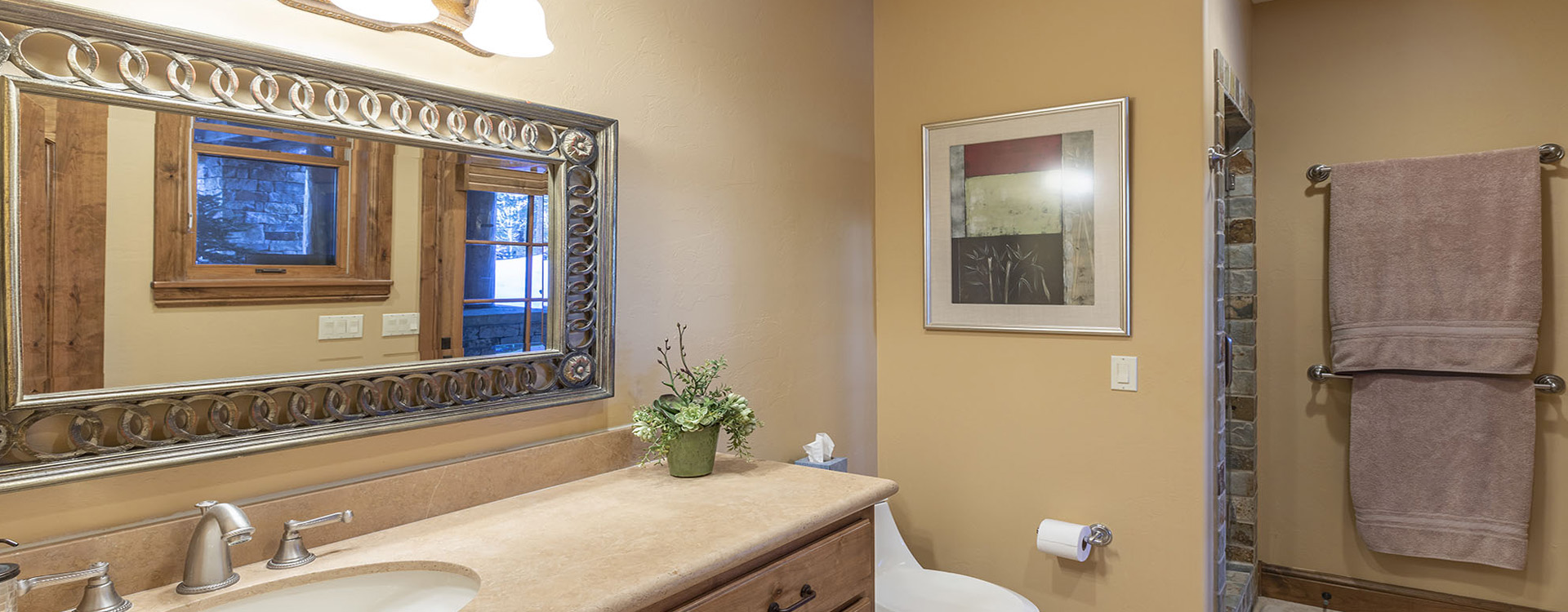 8.1-bearpaw-manor-telluride-guest-suite-ii-bath