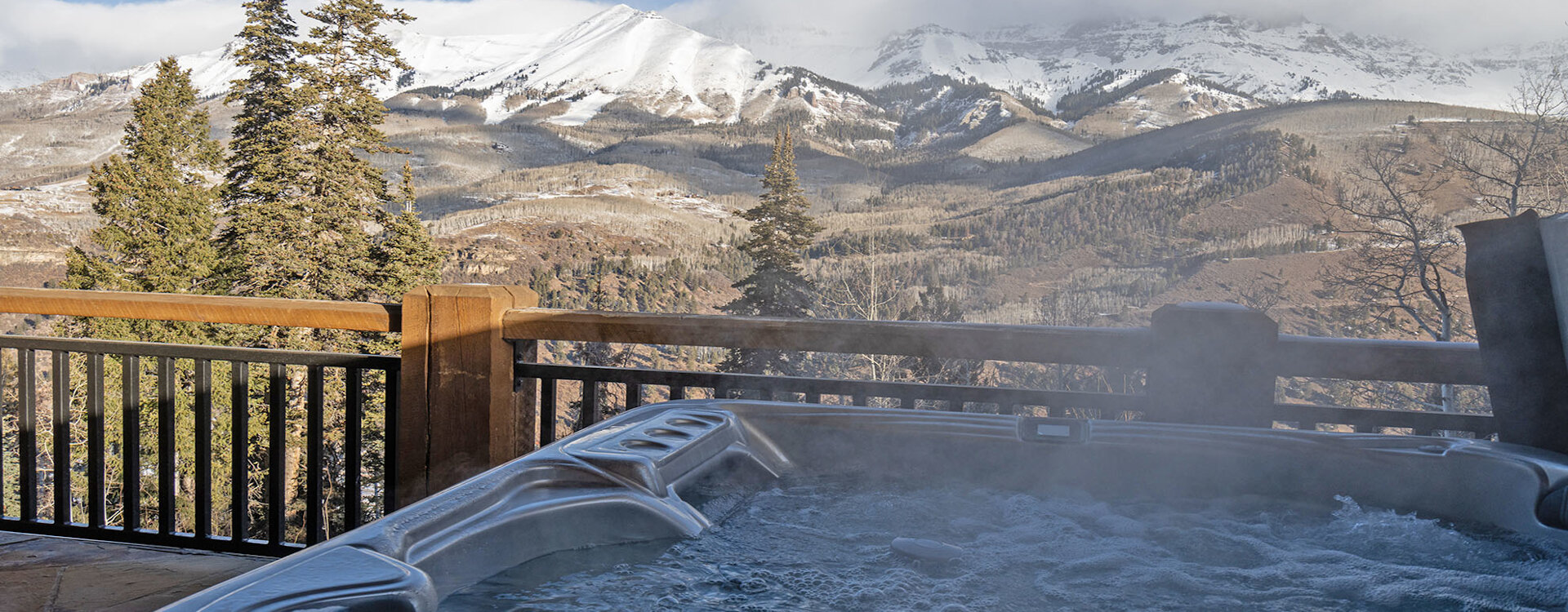 10-see-forever-121-mountain-village-hot-tub3