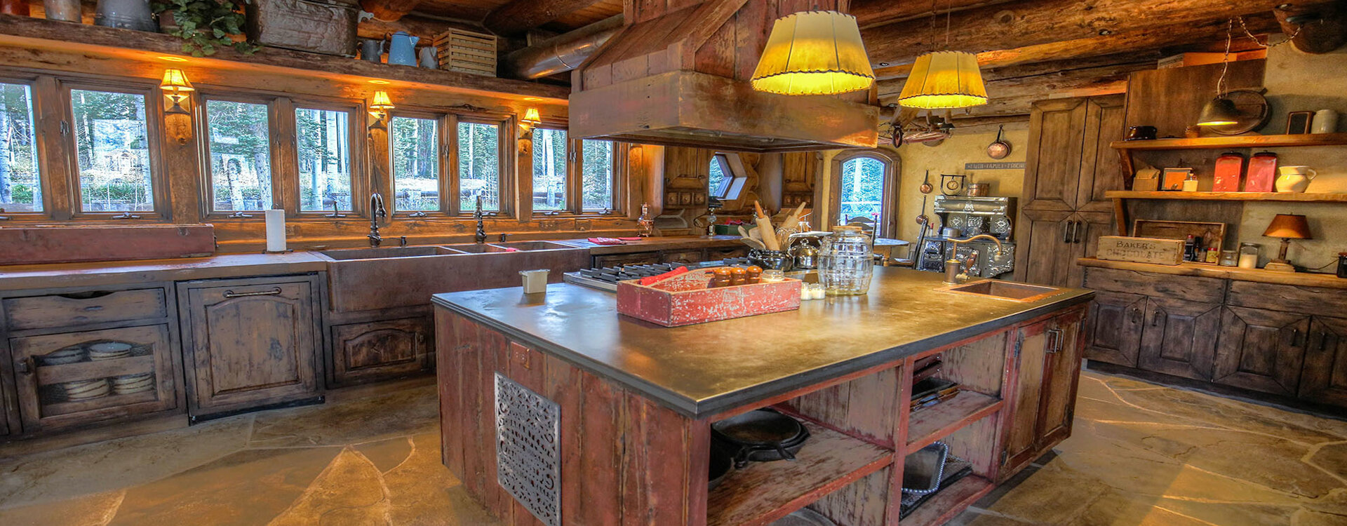 12-telluride-castlewood-kitchen-island-wide