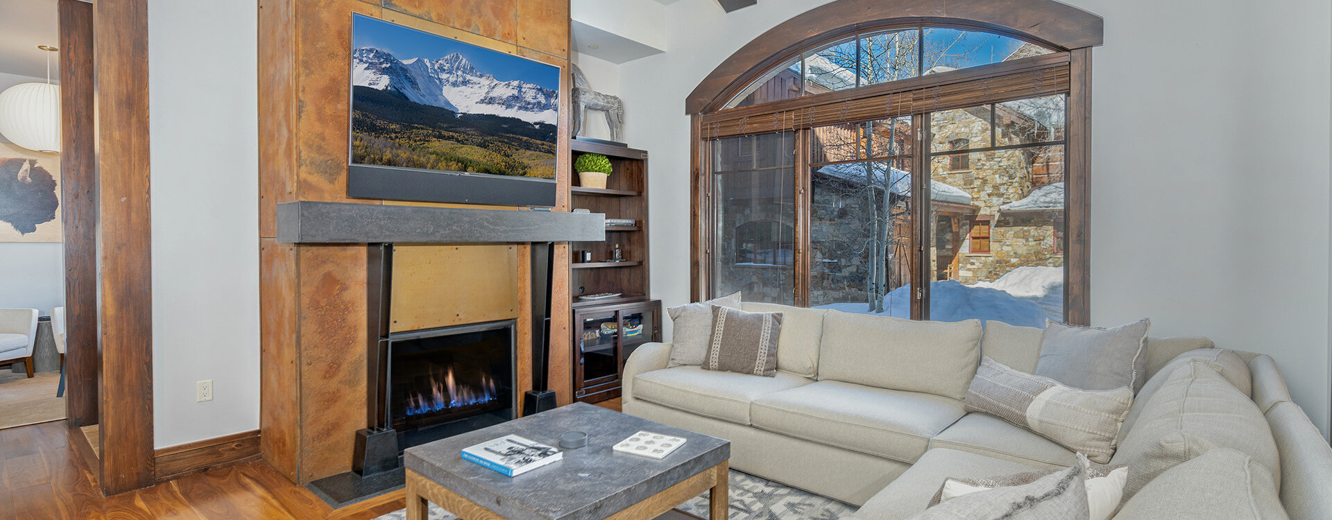 2.0-elkstone-104-mountain-village-living-room2-tv
