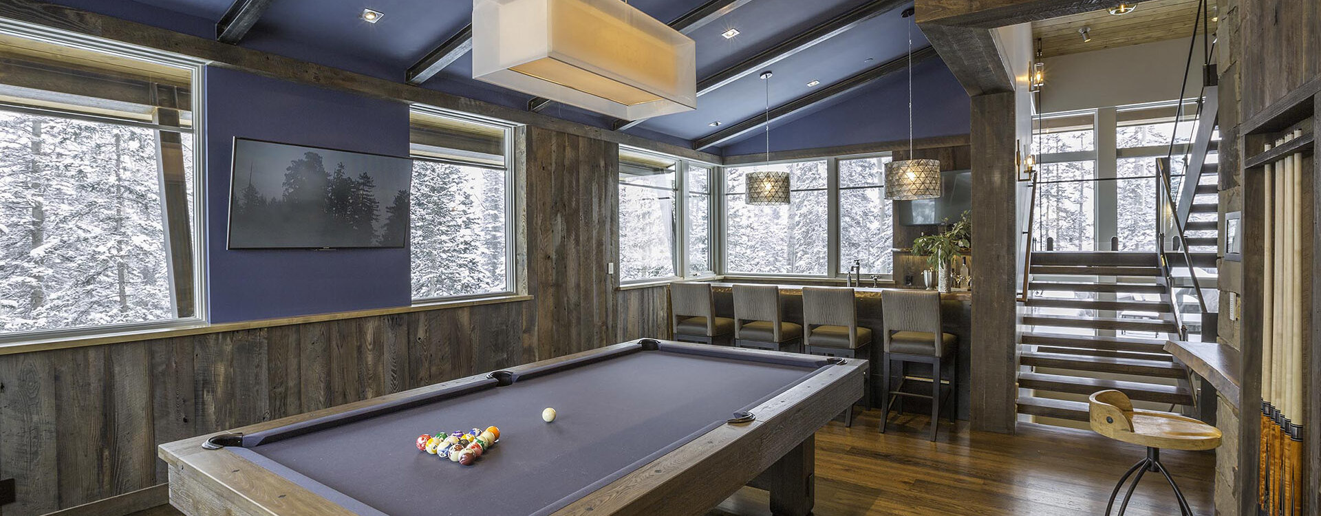 2.09-129-rocky-rd-mountain-village-pool-room2-bar