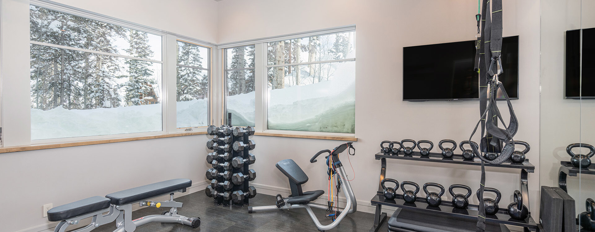 2.16-129-rocky-rd-mountain-village-exercise-room