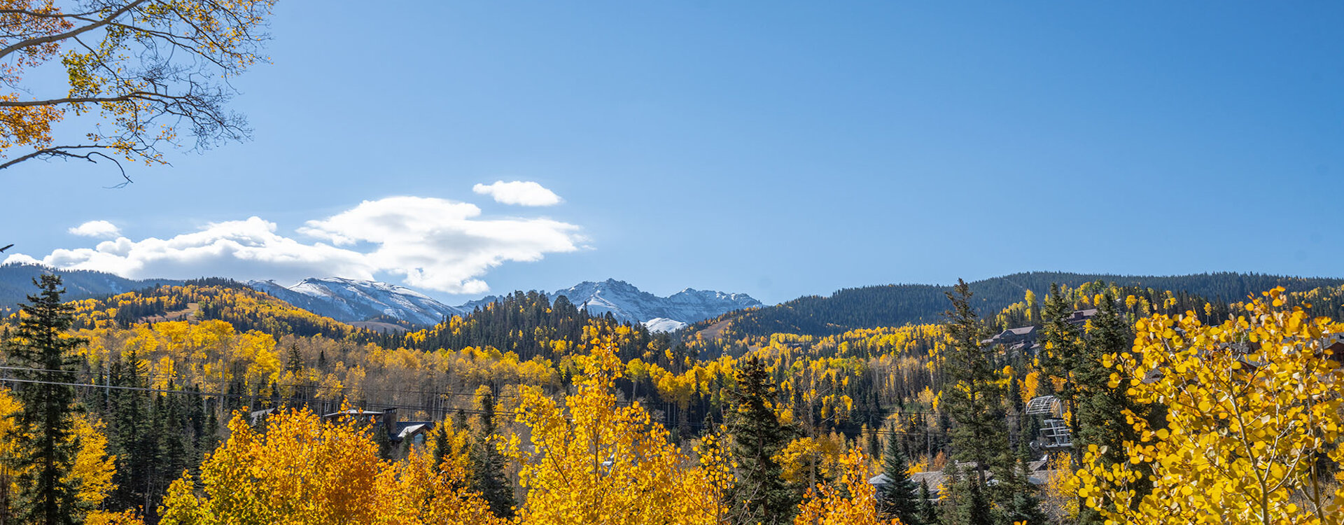 2.6-aspen-ridge-mountain-village-deck-view