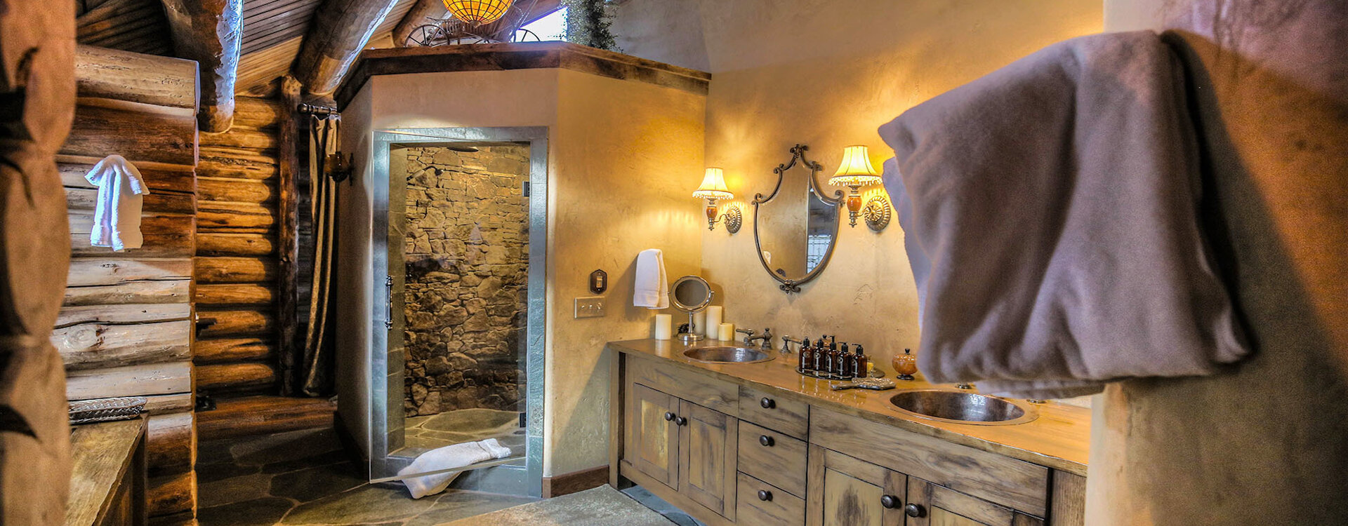 22-telluride-castlewood-guest-bathroom-8-vanity-shower