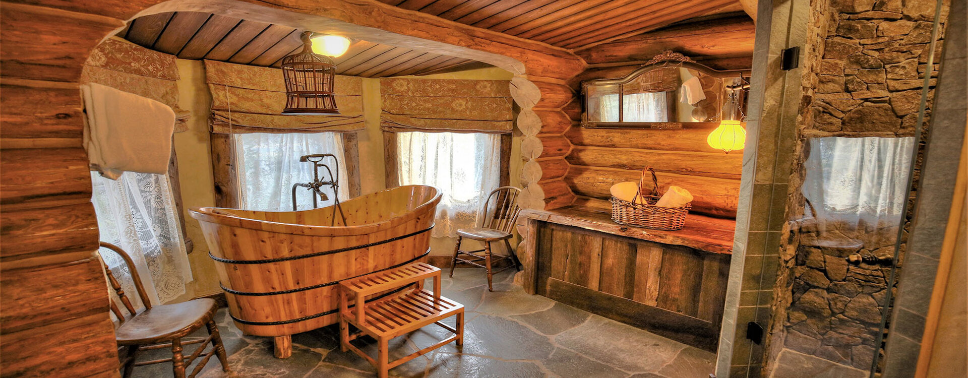 26-telluride-castlewood-guest-bathroom-7-day