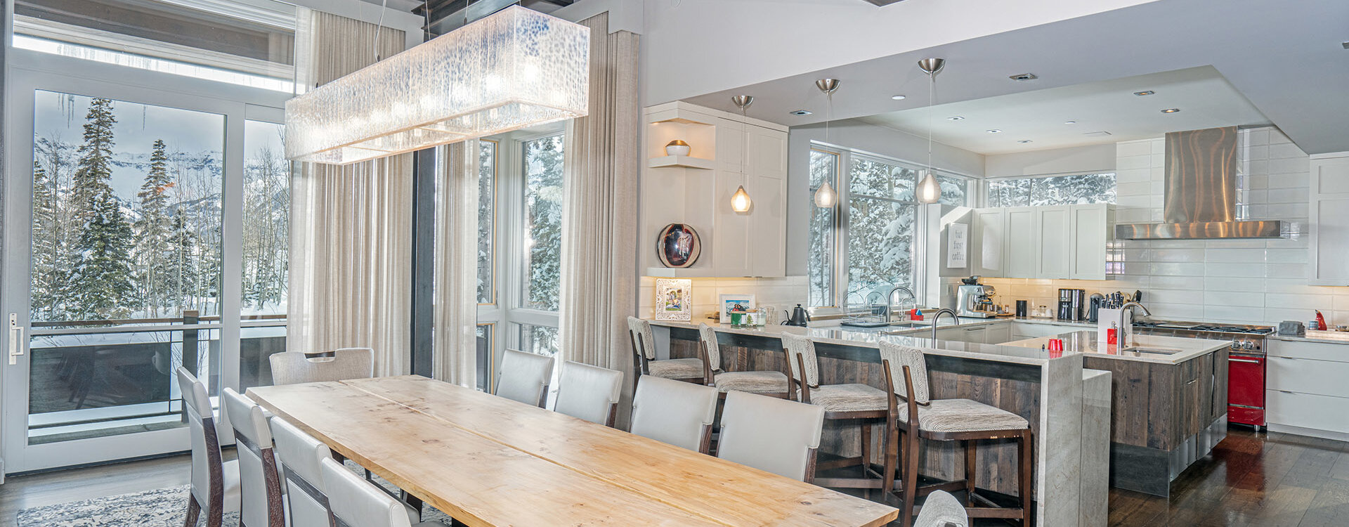 3.0-129-rocky-rd-mountain-village-dining1