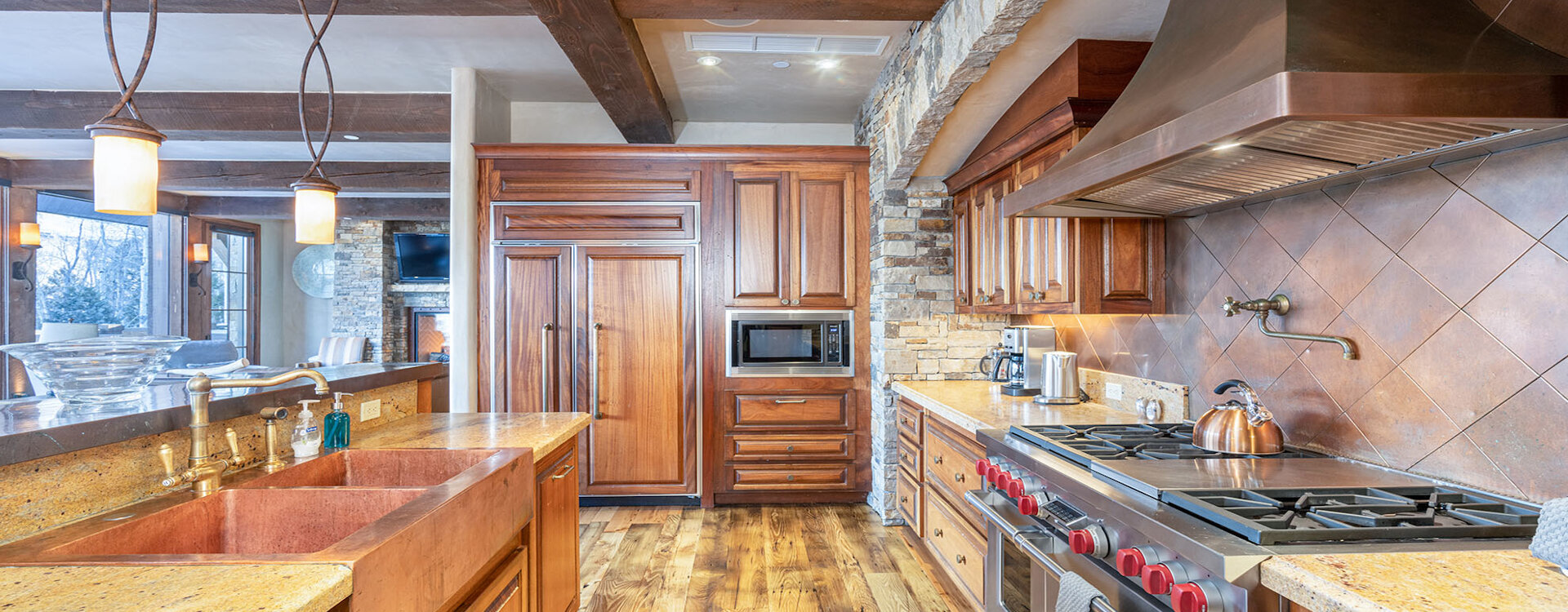 4.1-see-forever-121-mountain-village-kitchen2