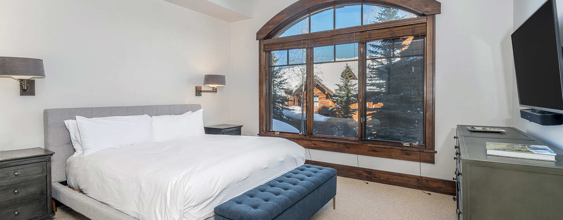 5.0-elkstone-104-mountain-village-primary-suite