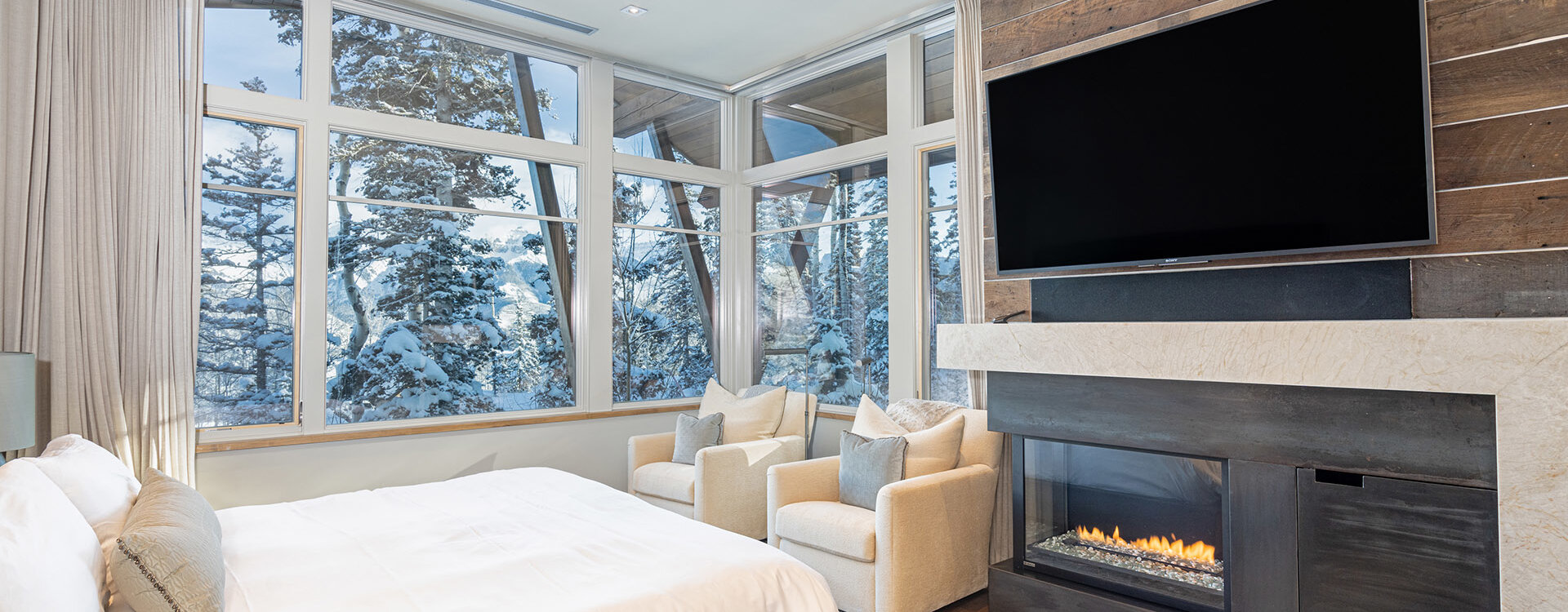7.0-129-rocky-rd-mountain-village-primary-suite1