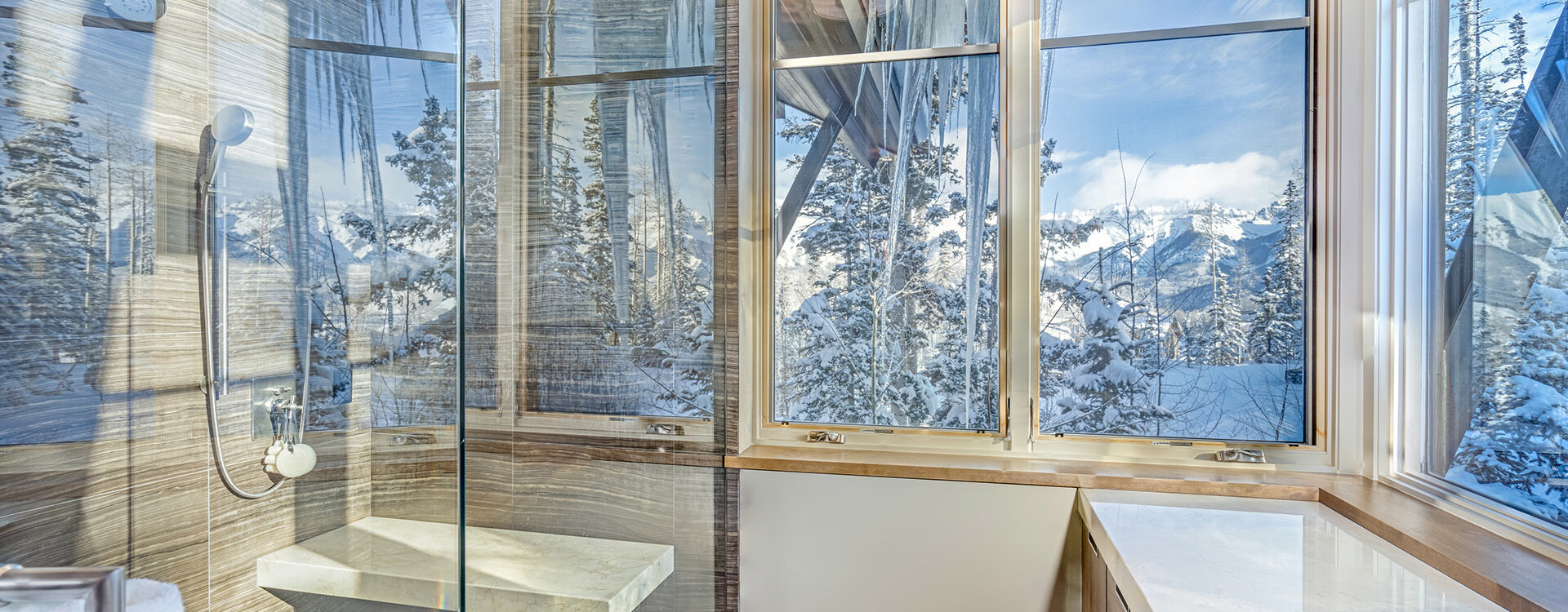 7.2-129-rocky-rd-mountain-village-primary-suite-bath