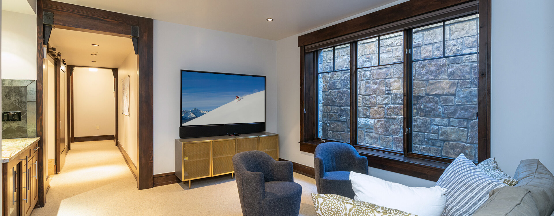 8.0-elkstone-104-mountain-village-media-room-tv
