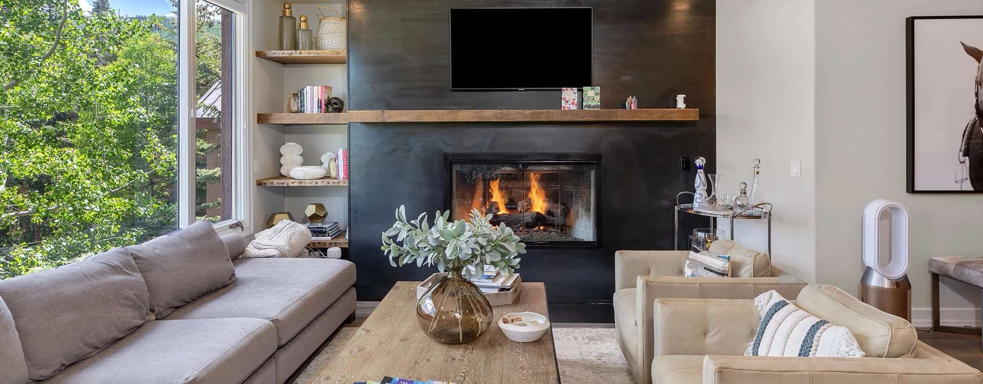 1.7-lorian-luxe-mountain-village-living-room3.webp