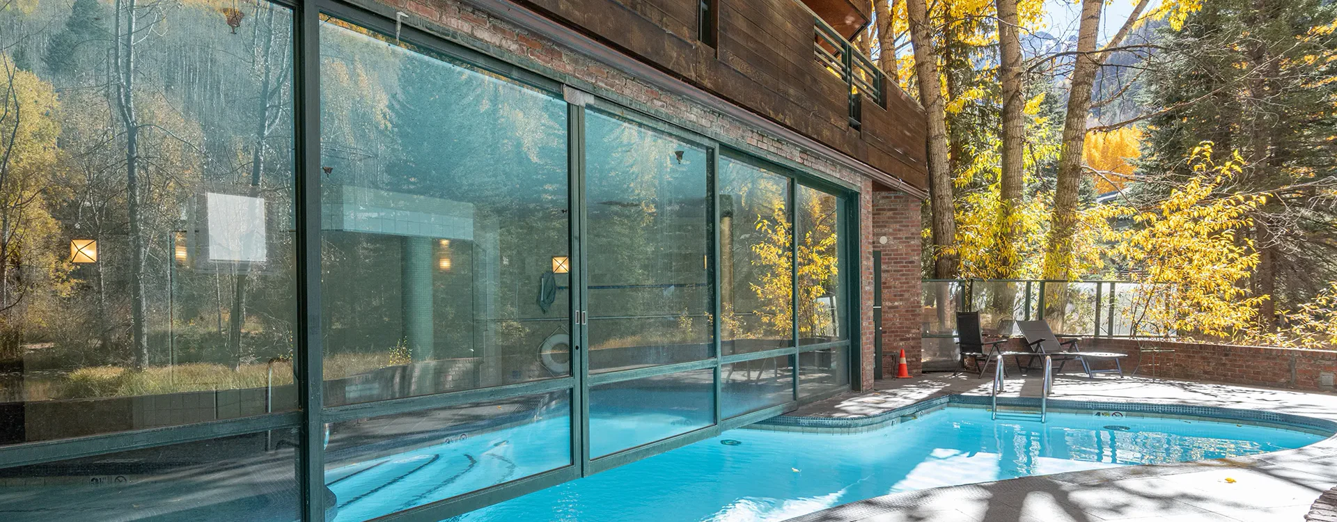 2.7-alpine-escape-ice-house-telluride-pool