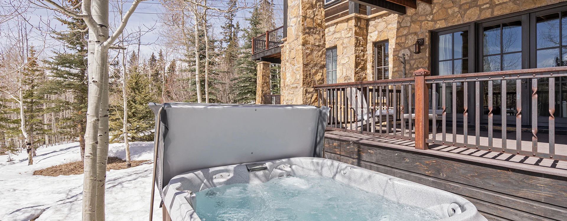 2.9-on-run-castellina-mountain-village-hot-tub1.webp