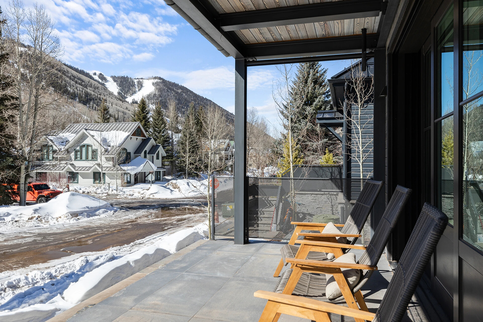 11.0-nirvana-telluride-front-porch