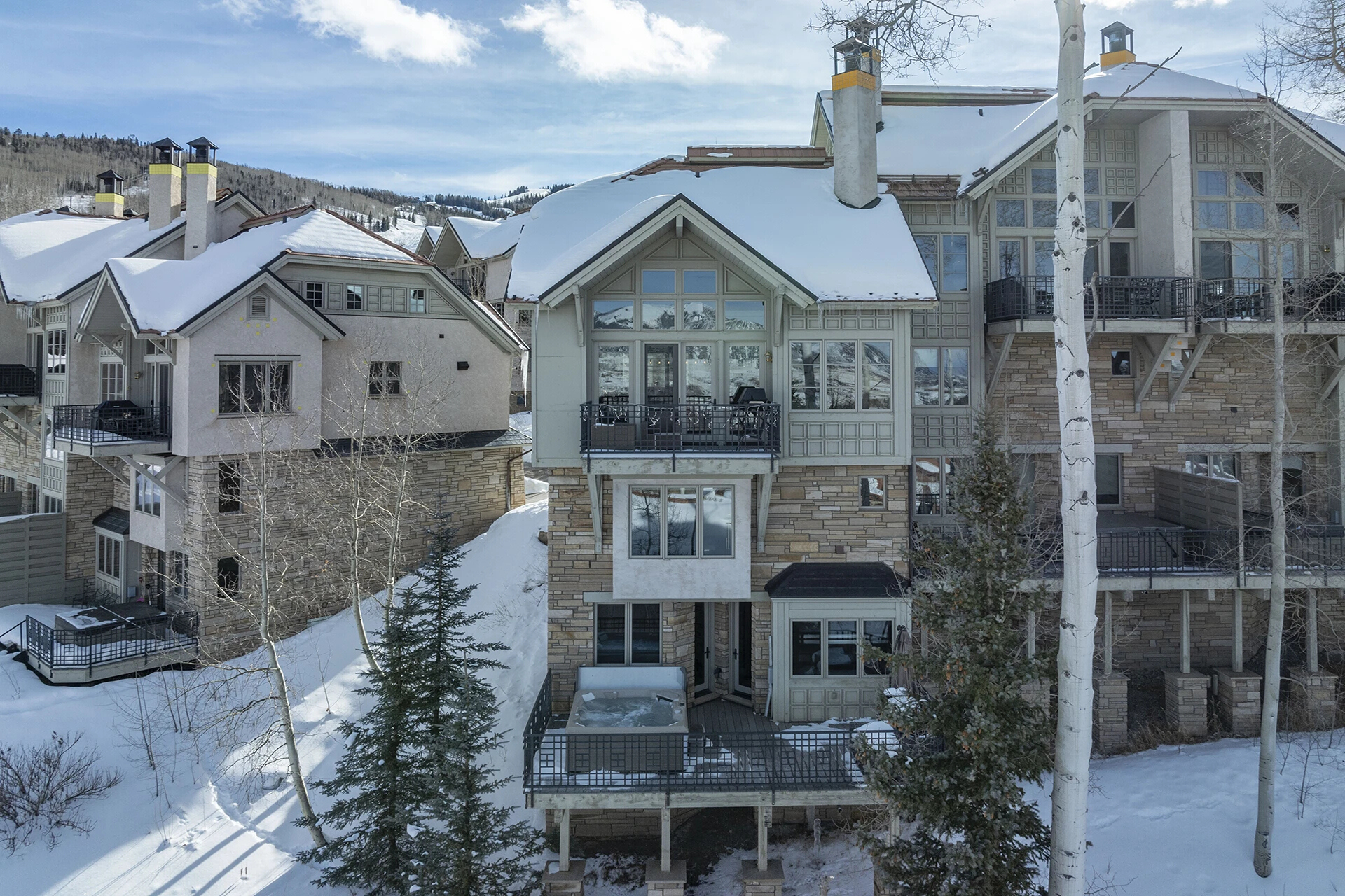 no-mountain-village-vacation-rental-ascent-aspen-ridge-drone-ext