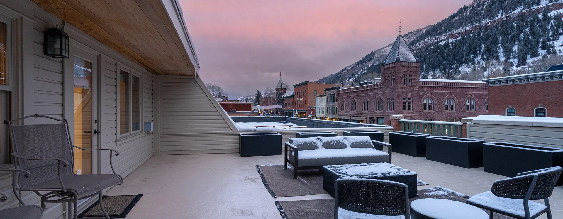 7.2-telluride-heritage-penthouse-rooftop3.webp